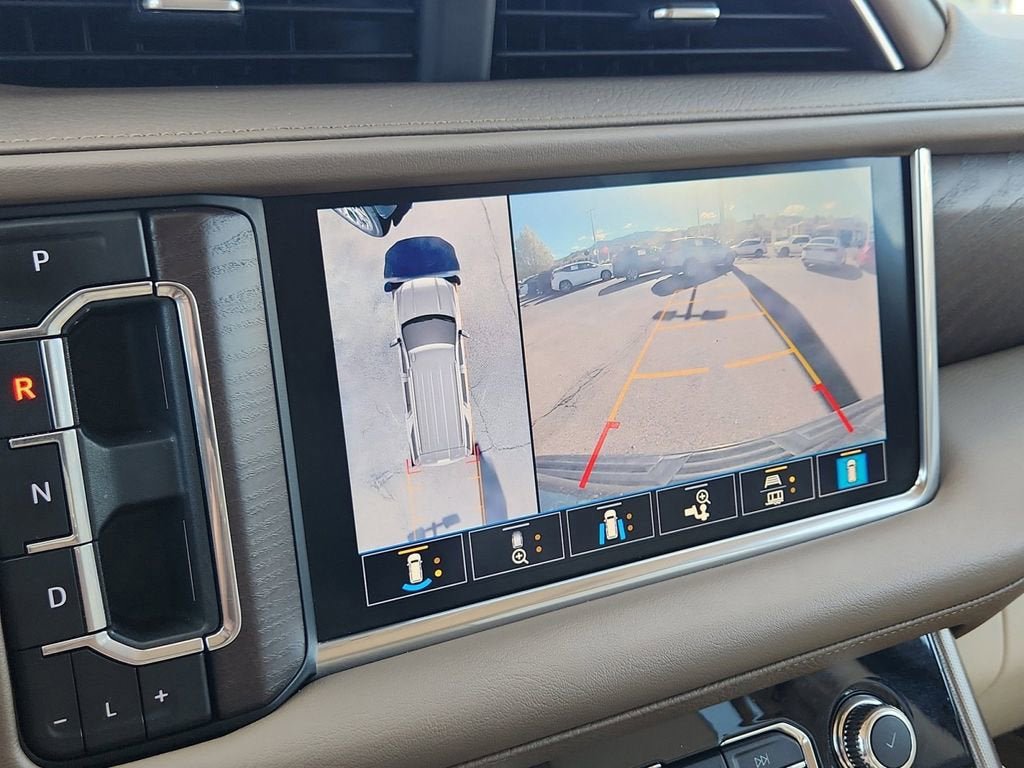 Used 2021 GMC Yukon Denali w/ Denali Premium Package image 27