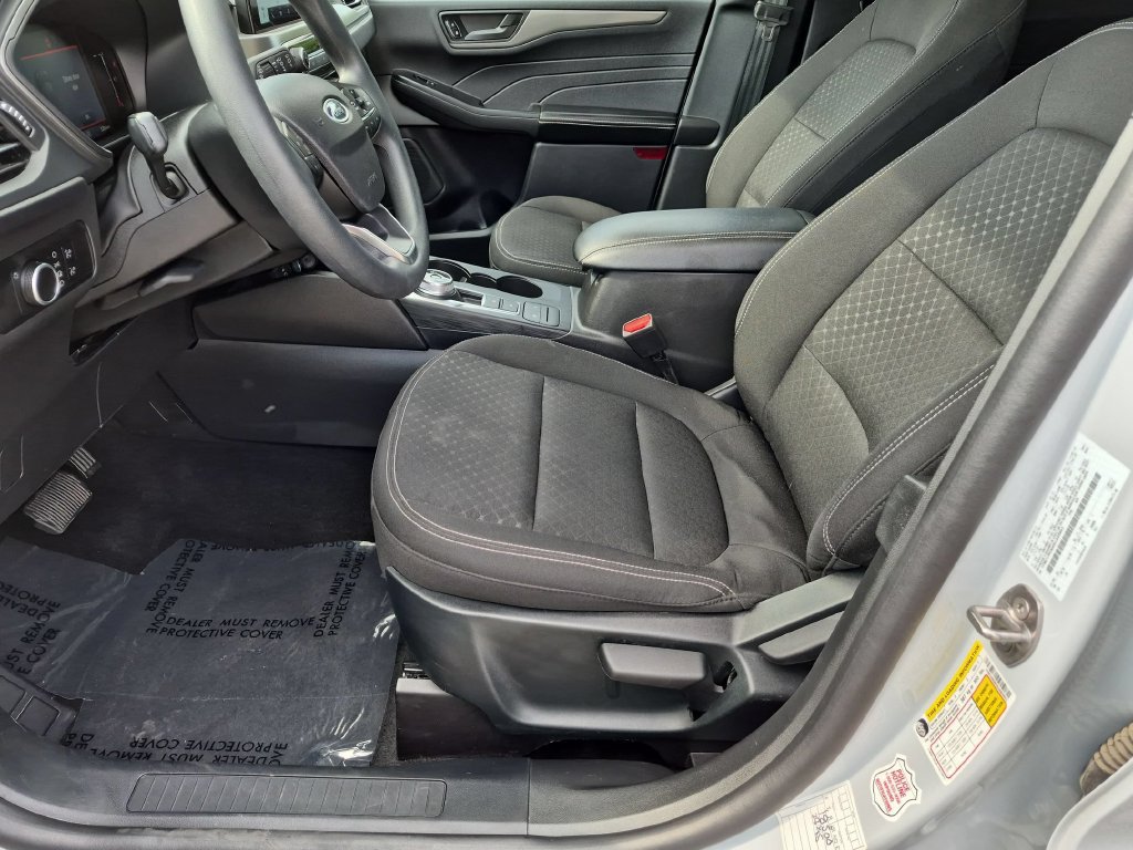 Used 2025 Ford Escape Active AWD/4WD image 23