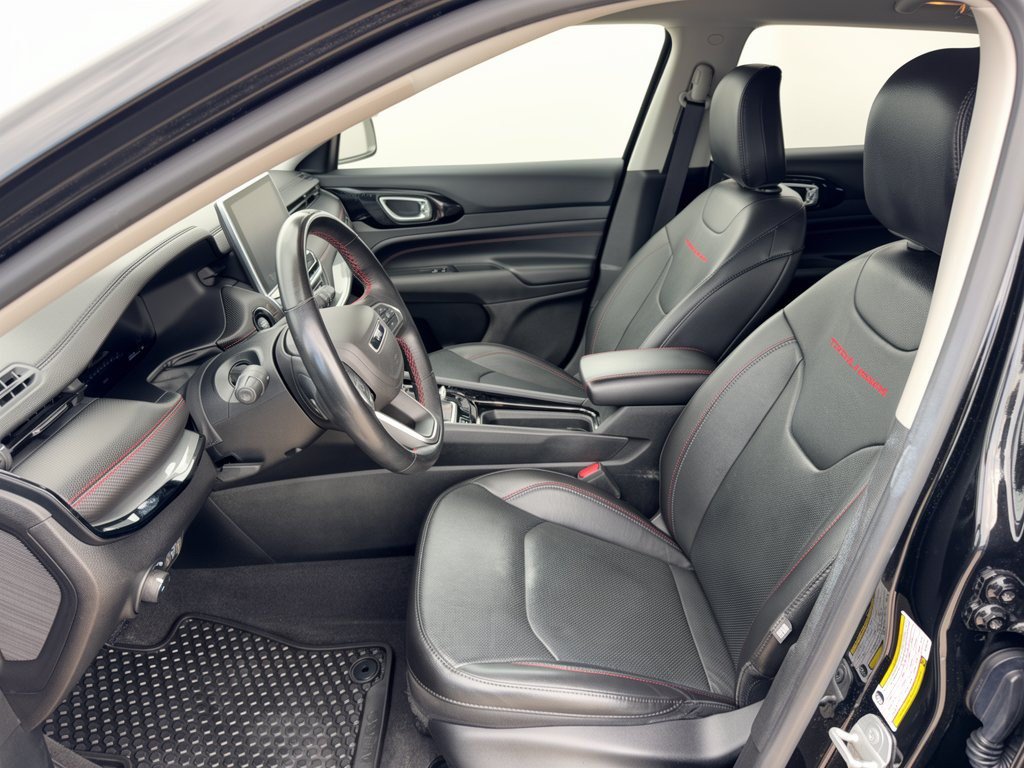 Used 2022 Jeep Compass Trailhawk w/ Trailhawk Elite Group AWD/4WD image 5