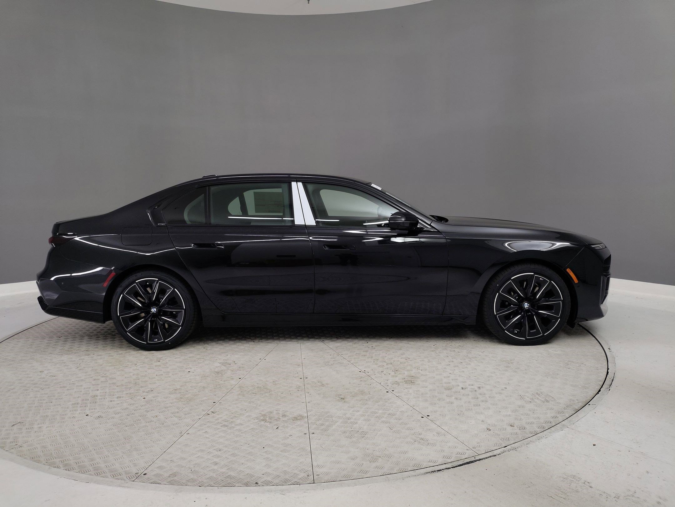 New 2025 BMW 760i xDrive image 5
