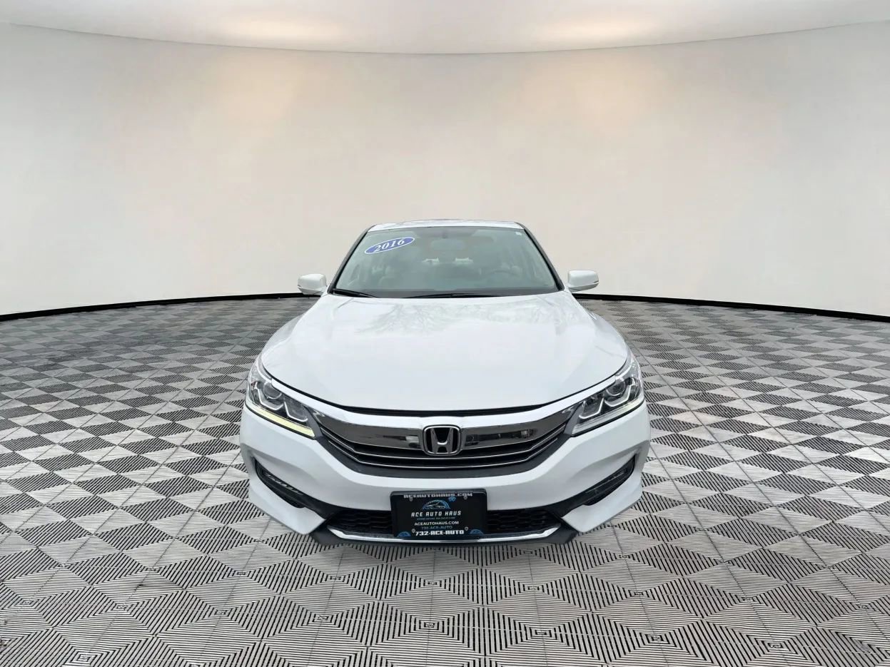 Used 2016 Honda Accord EX-L image 2
