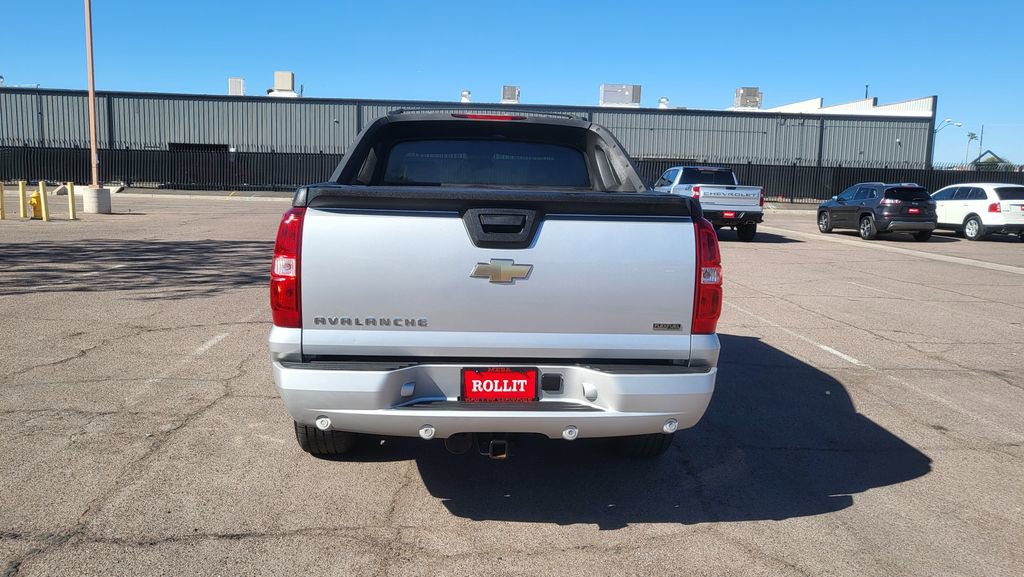 Used 2011 Chevrolet Avalanche LT w/ Texas Edition image 7