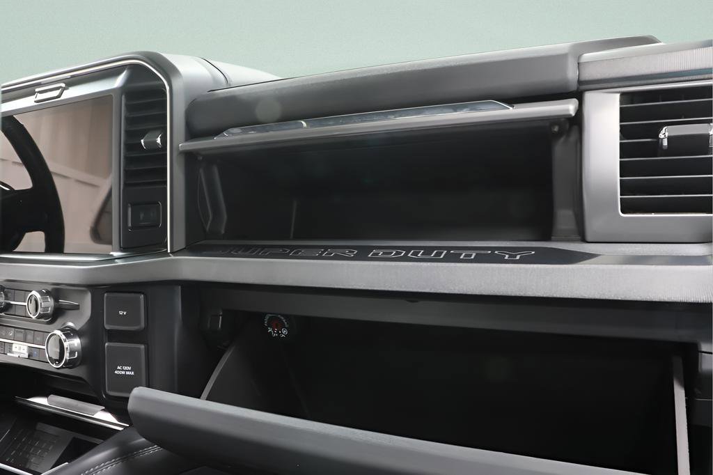 Used 2025 Ford F250 Platinum image 34