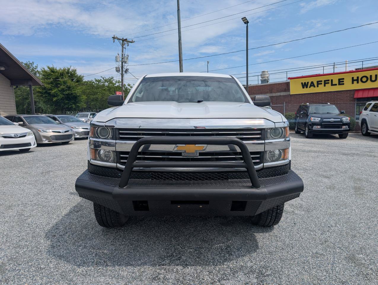 Used 2017 Chevrolet Silverado 2500 W/T AWD/4WD image 2