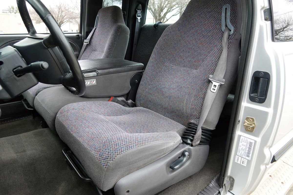 Used 2002 Dodge Ram 2500 Truck SLT image 6