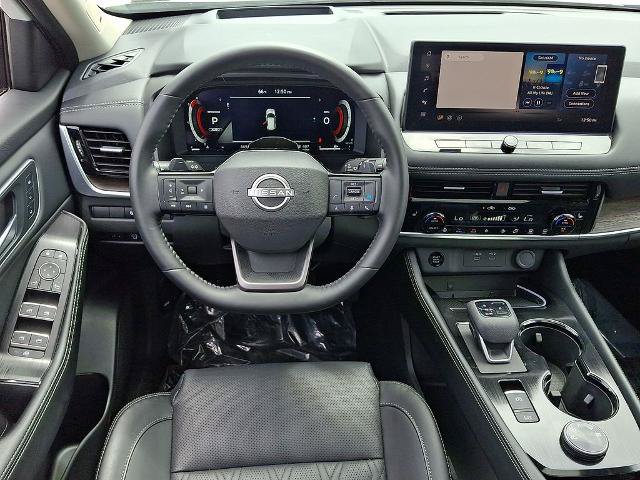 Certified 2025 Nissan Rogue Platinum w/ Tech Package AWD/4WD image 13