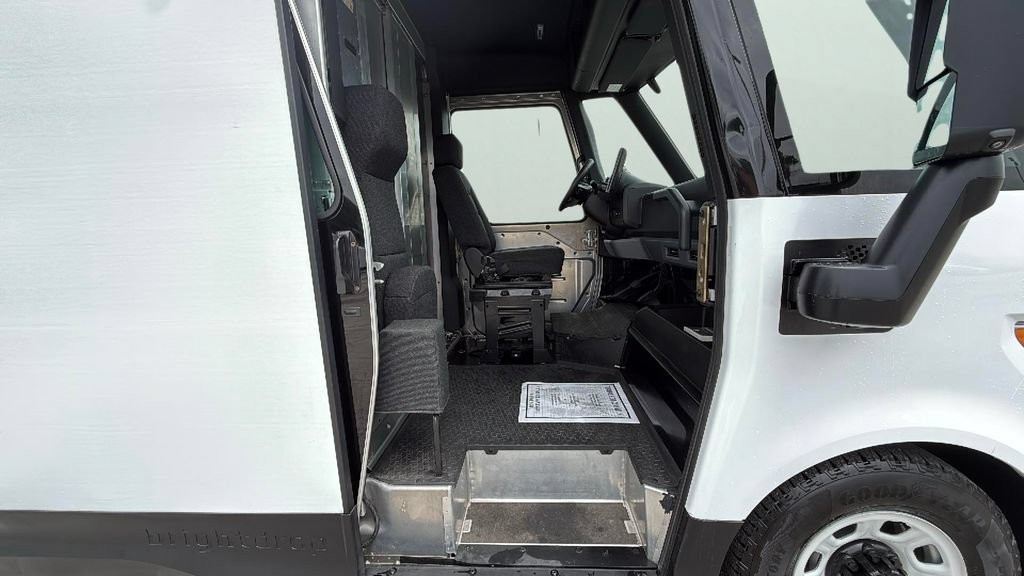 Used 2024 Chevrolet Brightdrop 600 w/ Battery Pack, Max Range AWD/4WD image 29