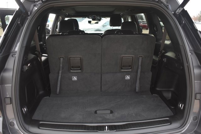 Used 2025 Jeep Grand Cherokee L Limited w/ Luxury Tech Group II image 19