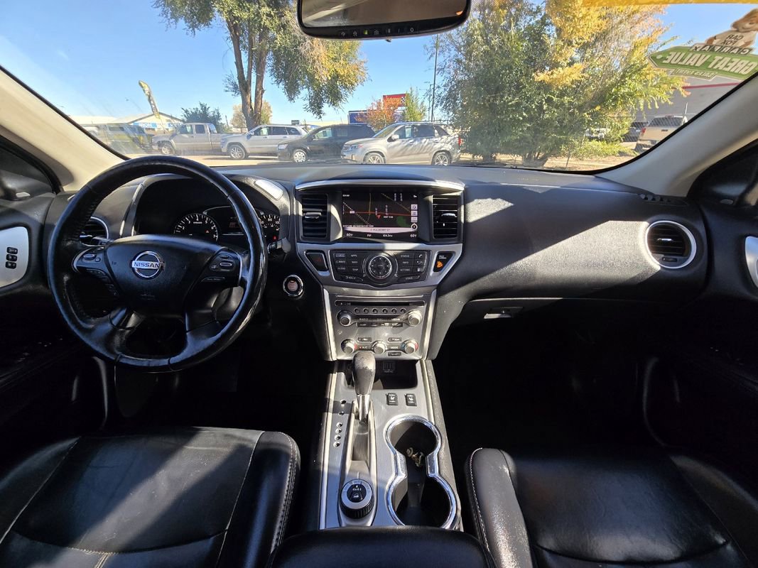 Used 2018 Nissan Pathfinder SL w/ Midnight Edition Package image 19