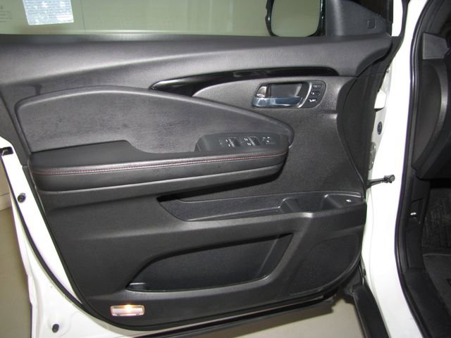 Certified 2023 Honda Ridgeline Black Edition image 11