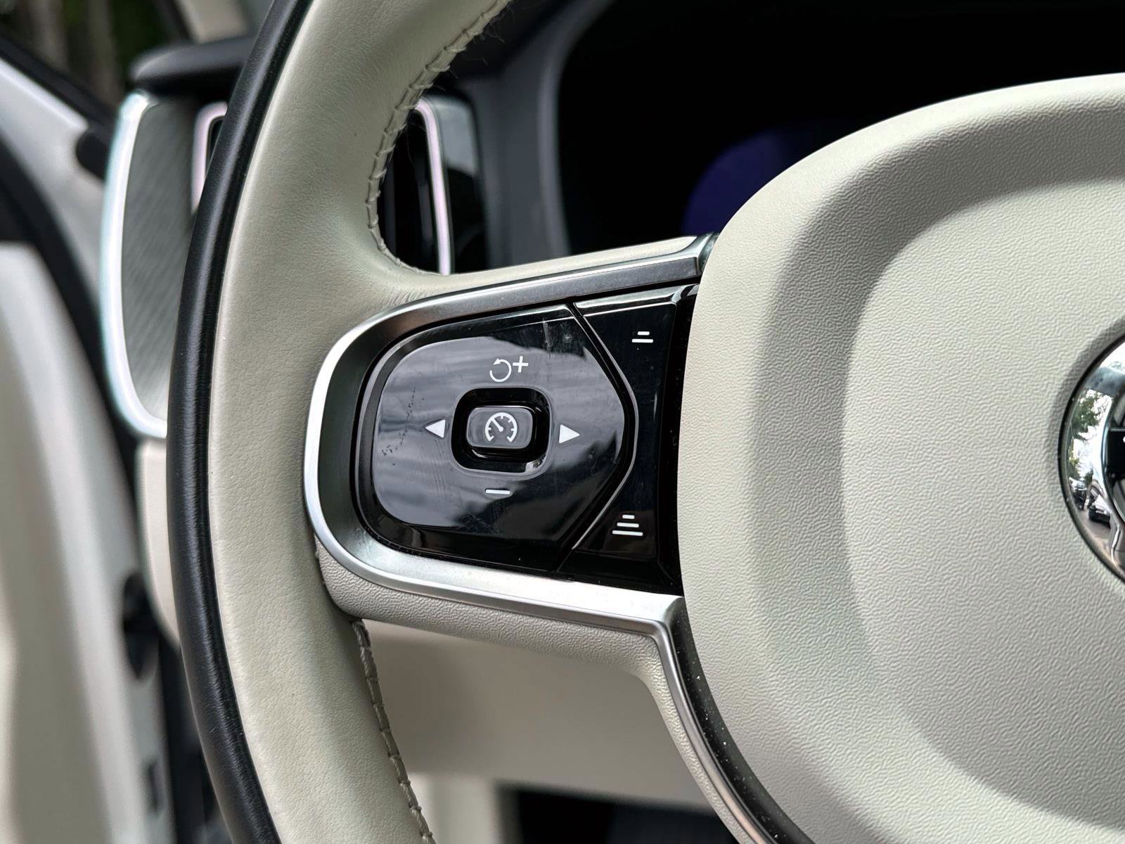 Certified 2024 Volvo XC60 B5 Plus image 28