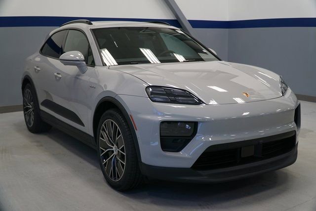 New 2026 Porsche Macan 4 Electric AWD/4WD image 12