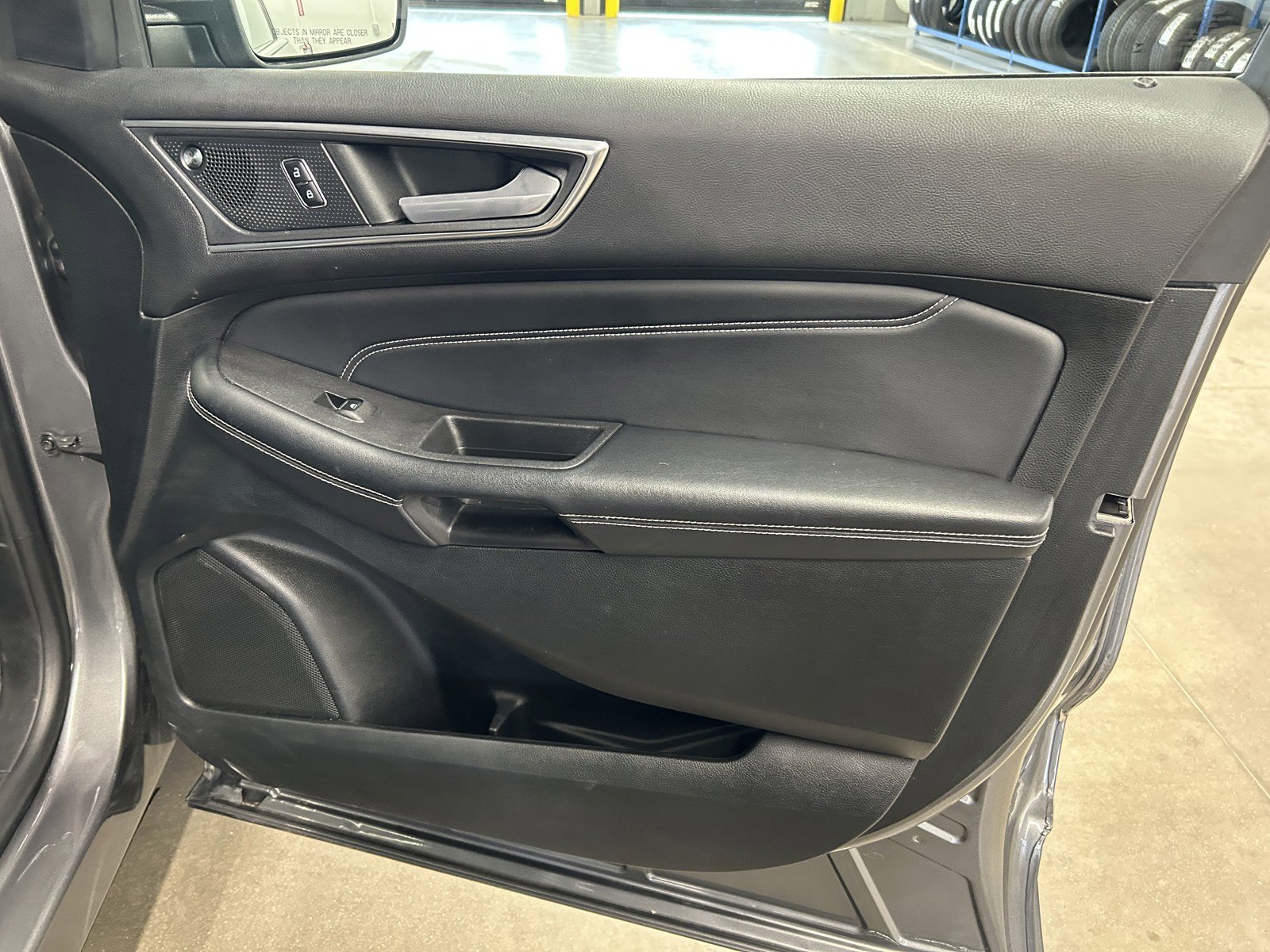 Used 2022 Ford Edge Titanium image 19