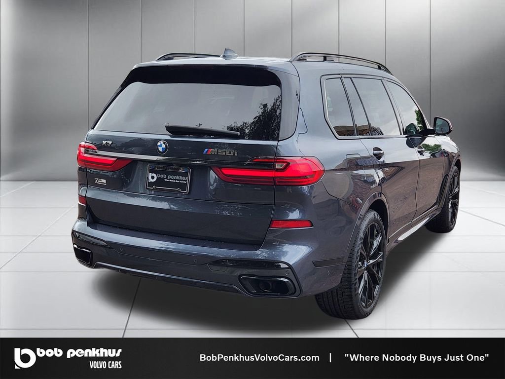 Used 2022 BMW X7 M50i w/ Executive Package AWD/4WD image 25