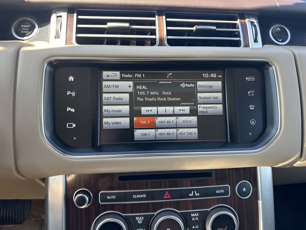 Used 2016 Land Rover Range Rover HSE image 17