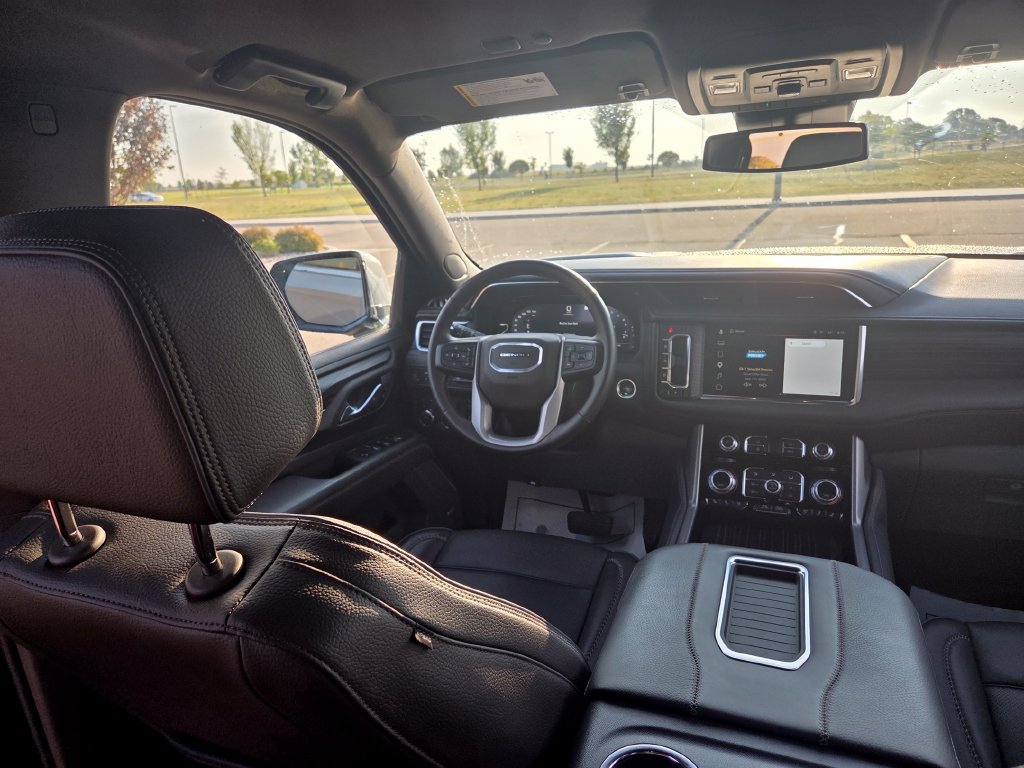 Certified 2023 GMC Yukon XL Denali w/ Max Trailering Package AWD/4WD image 17
