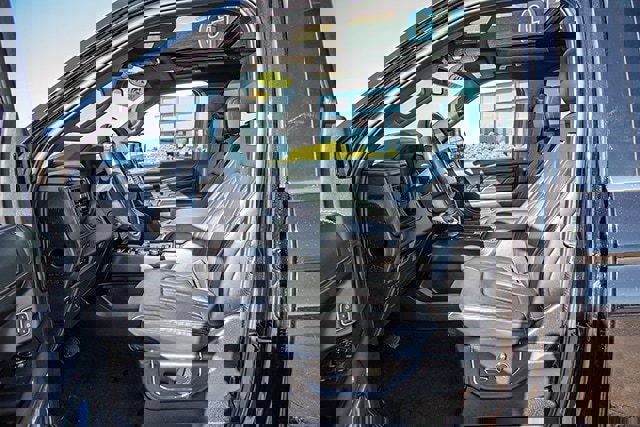 Used 2024 Ford Expedition Platinum image 16