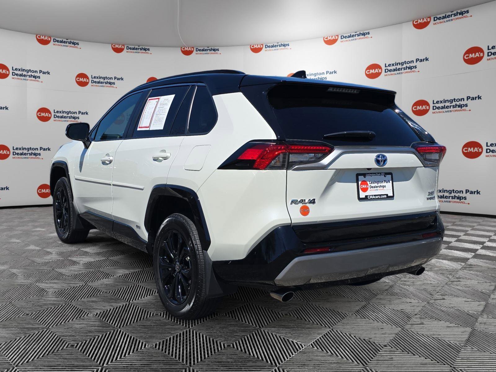 Used 2022 Toyota RAV4 XSE w/ XSE Grade Weather Package AWD/4WD image 5