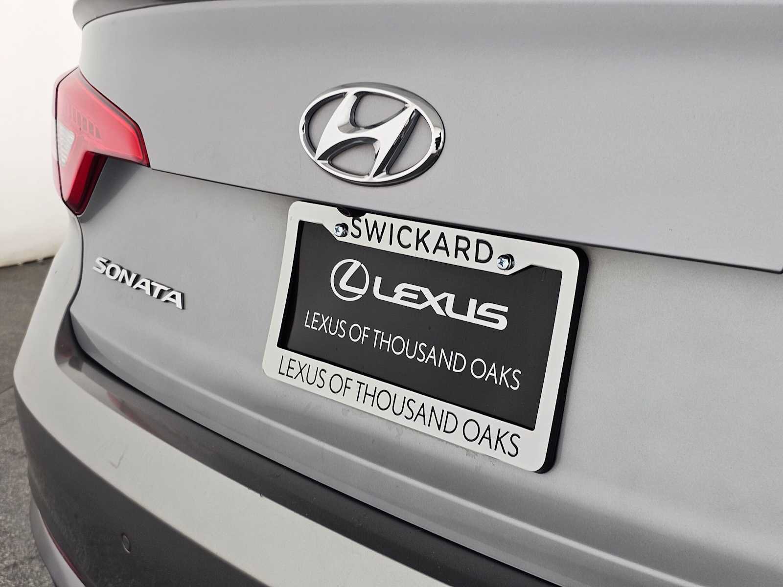 Used 2017 Hyundai Sonata Limited w/ Ultimate Package 04 FWD image 13