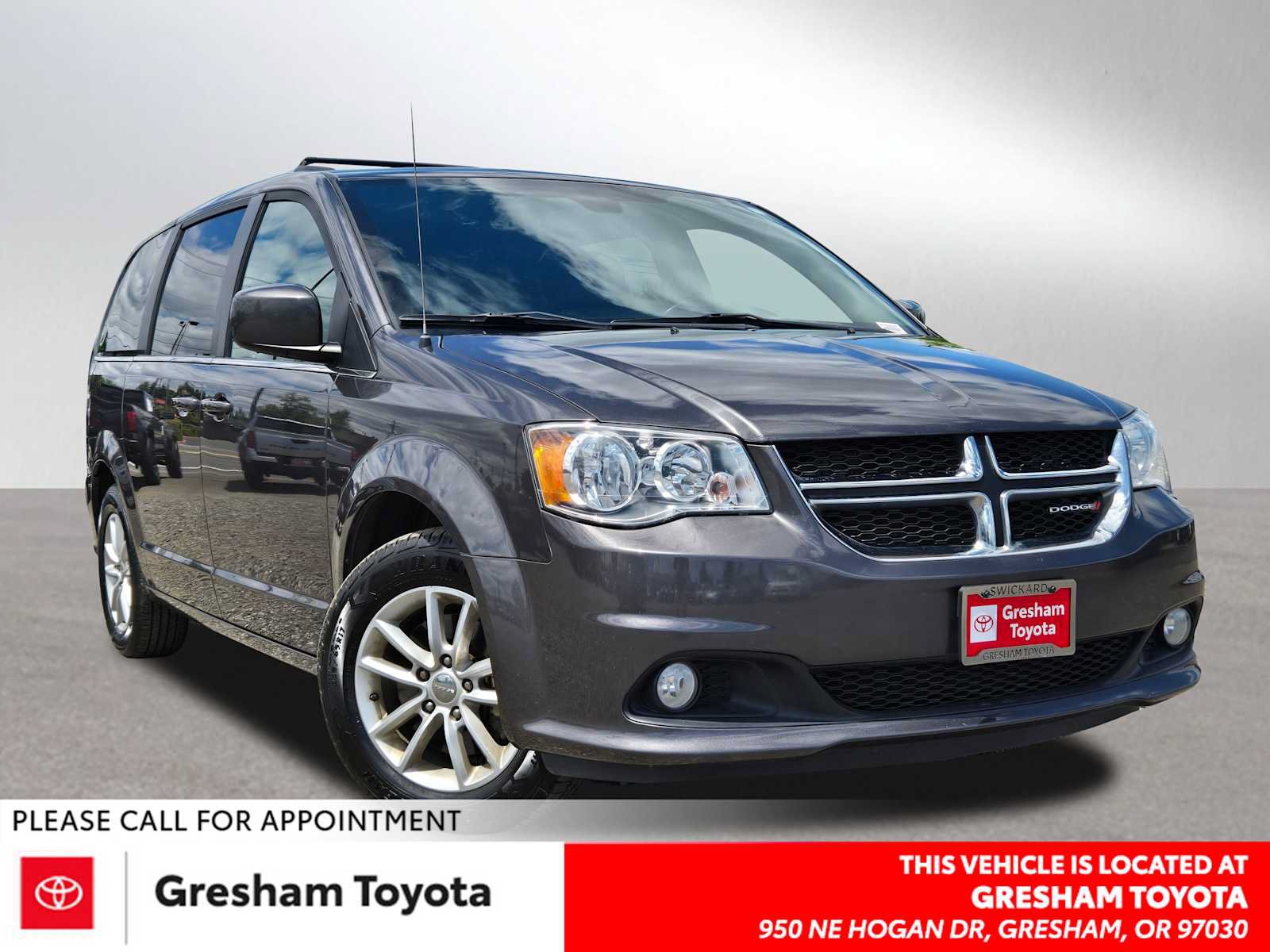 Used 2019 Dodge Grand Caravan SXT FWD image 1