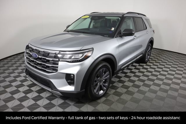 Certified 2025 Ford Explorer Active w/ Active Comfort Package AWD/4WD image 9