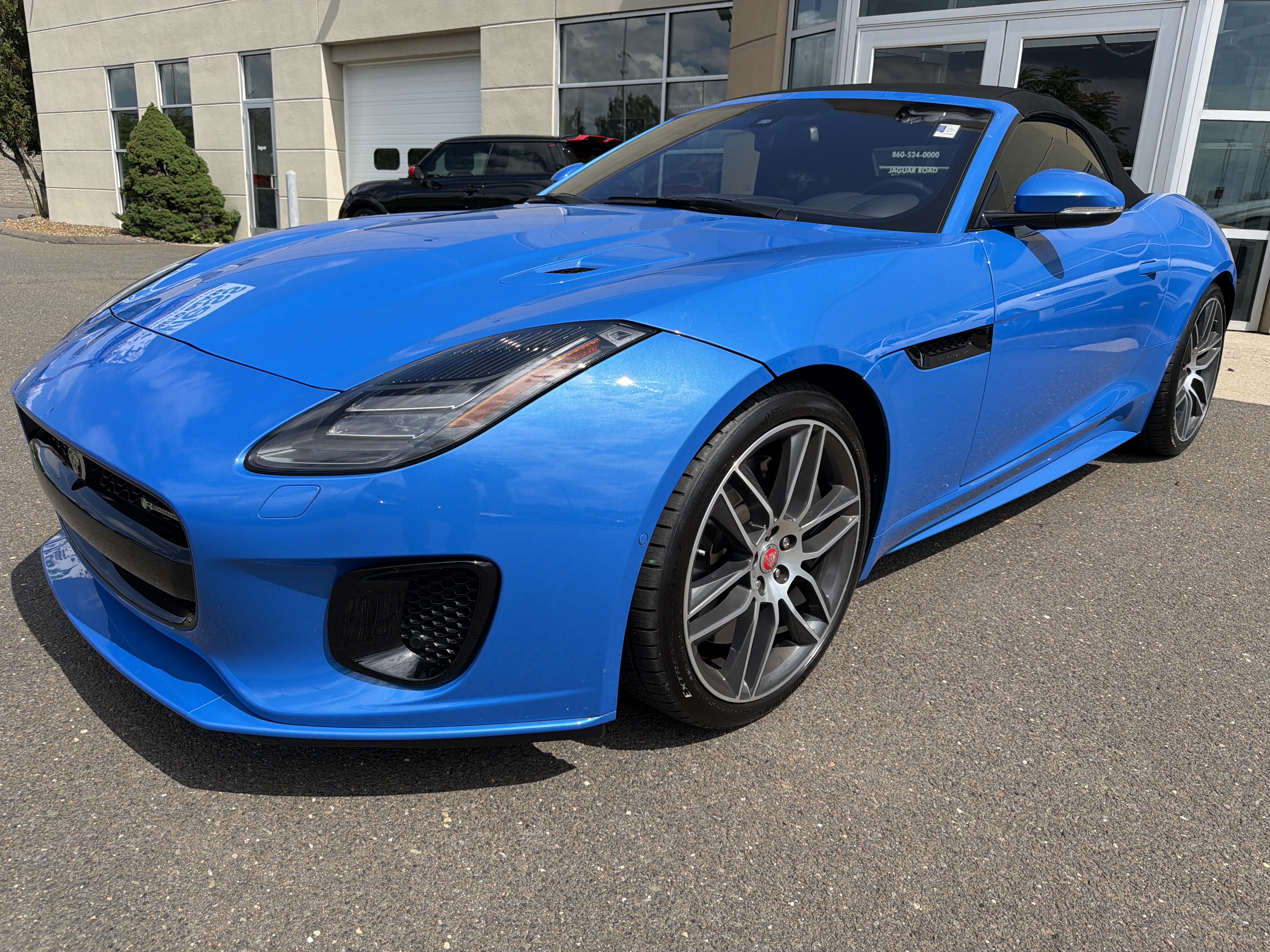 Used 2018 Jaguar F-TYPE R-Dynamic AWD/4WD image 8
