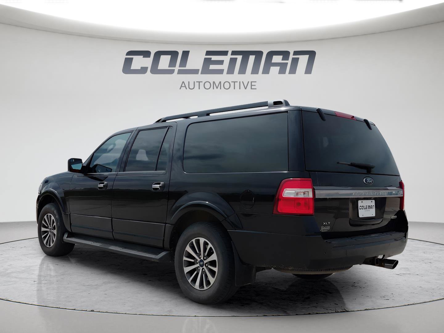 Used 2017 Ford Expedition EL XLT w/ Equipment Group 202A AWD/4WD image 3