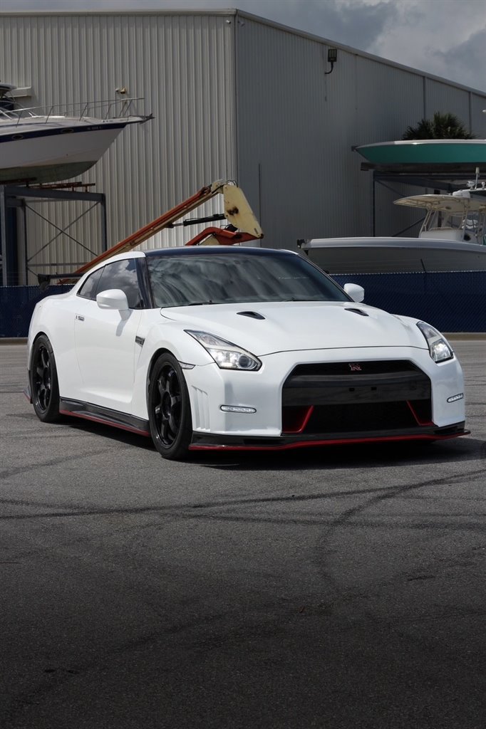 Used 2013 Nissan GT-R Premium AWD/4WD image 6