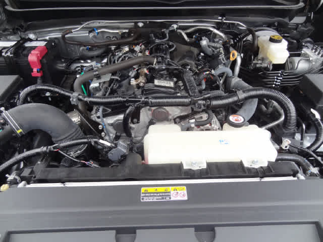 Used 2025 Toyota Tacoma SR5 AWD/4WD image 36