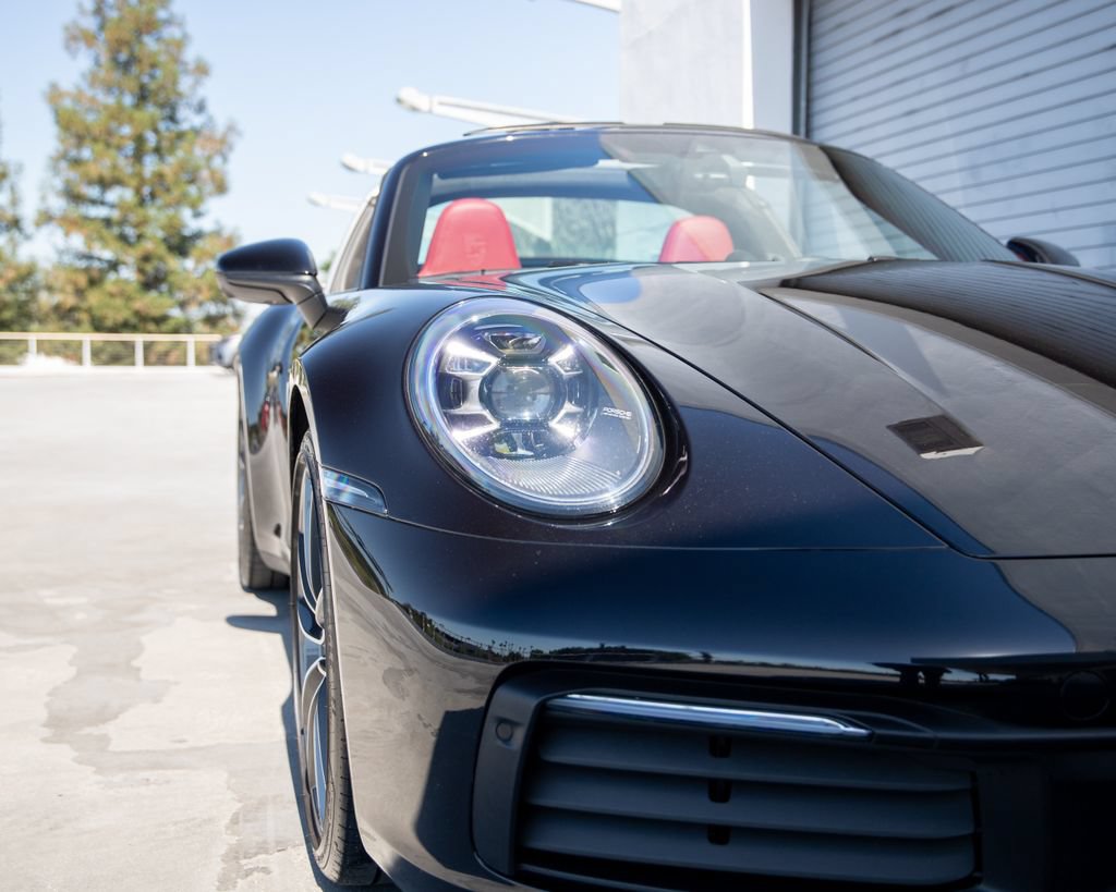Certified 2024 Porsche 911 Targa 4S AWD/4WD image 27