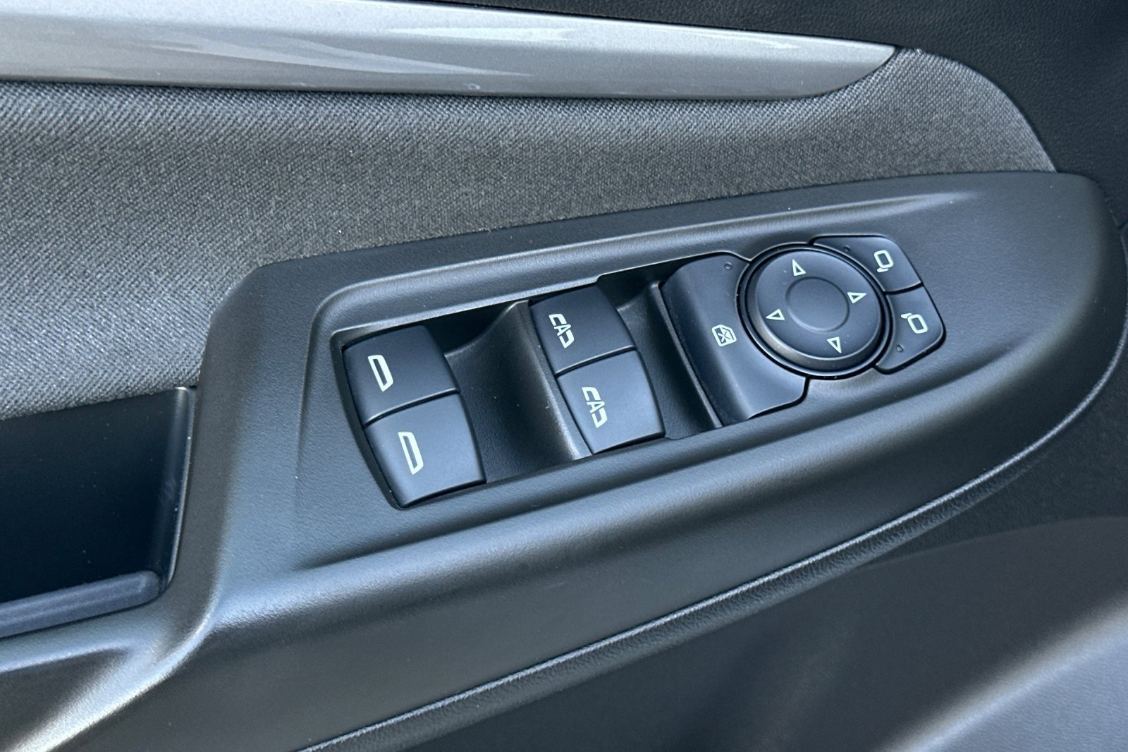 Used 2022 Chevrolet Bolt EUV LT image 12