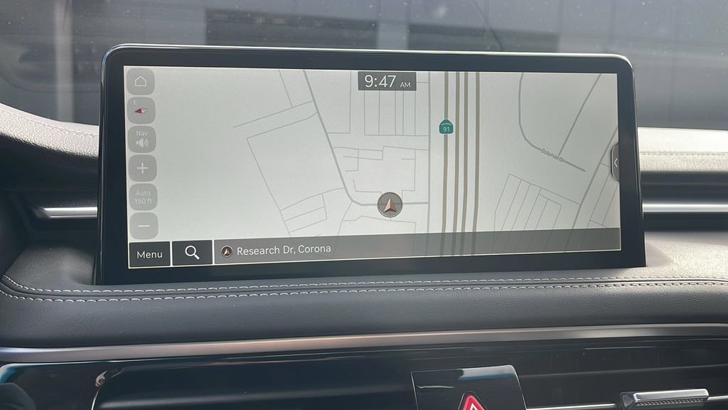 Used 2025 Genesis G70 2.5T image 19