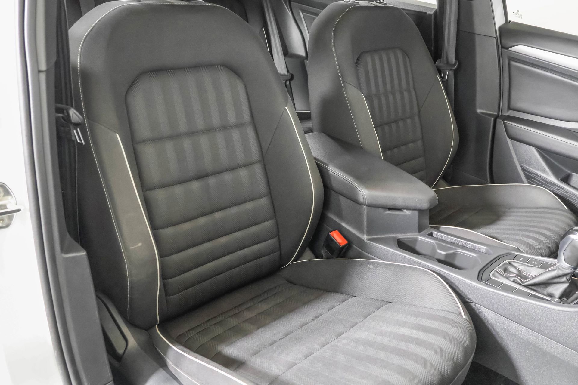 Used 2024 Volkswagen Jetta Sport image 44