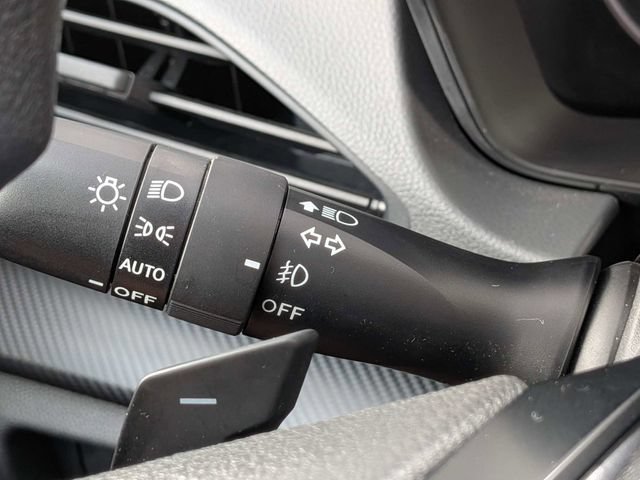 Used 2025 Subaru Crosstrek 2.5i Premium AWD/4WD image 30