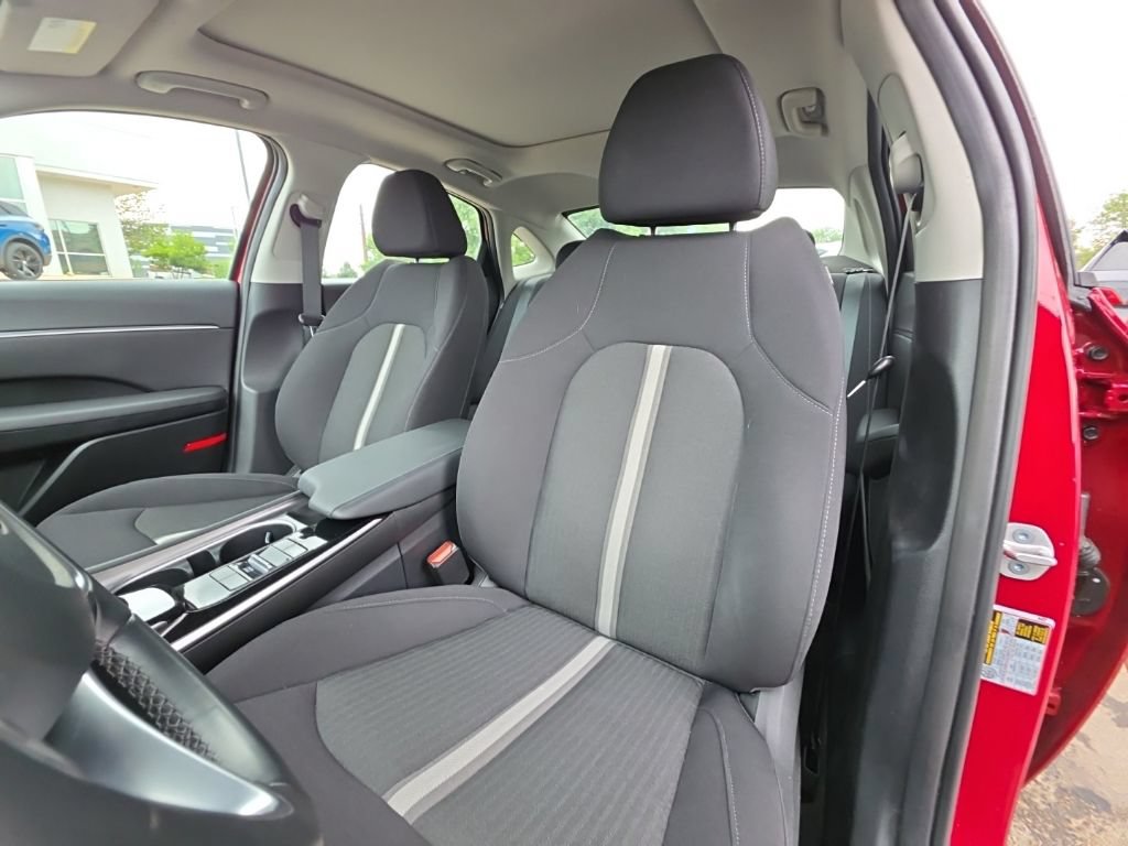 Used 2023 Hyundai Sonata SEL w/ Convenience Package FWD image 11