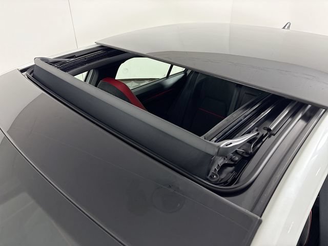 Used 2025 Volkswagen GTI SE FWD image 22