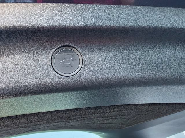 Used 2025 Tesla Model Y Long Range RWD image 63