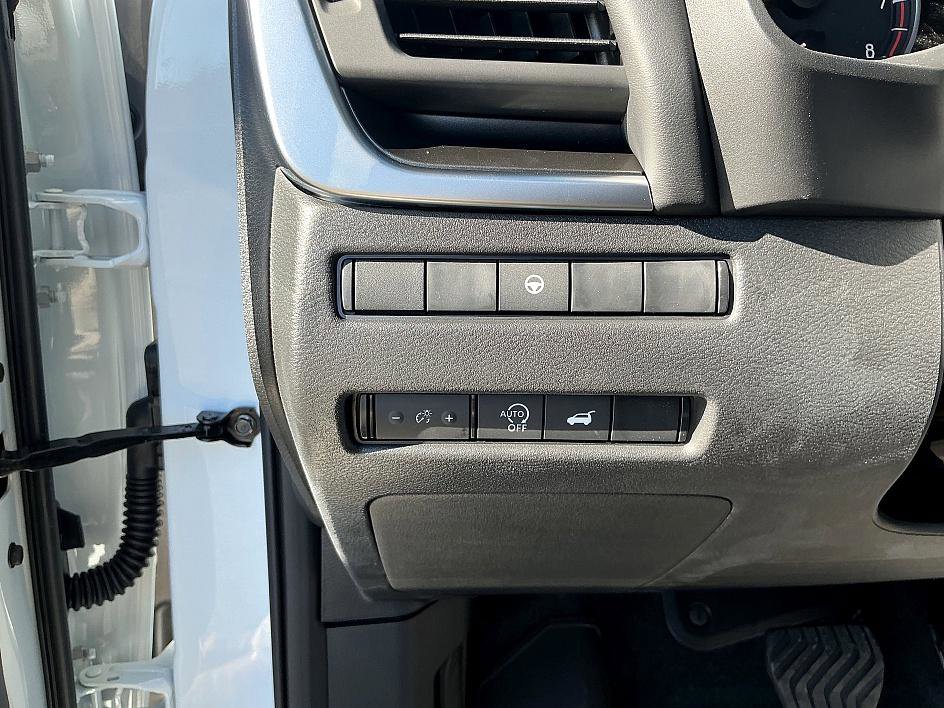 New 2026 Nissan Rogue Dark Armor image 9