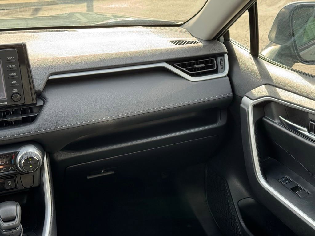 Certified 2022 Toyota RAV4 XLE w/ Convenience Package image 40