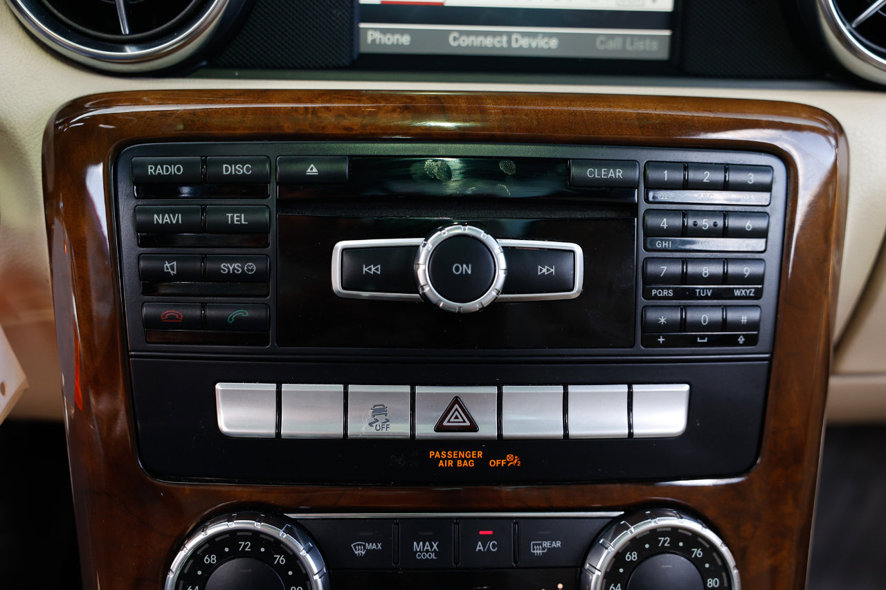 Used 2014 Mercedes-Benz SLK 250 image 30