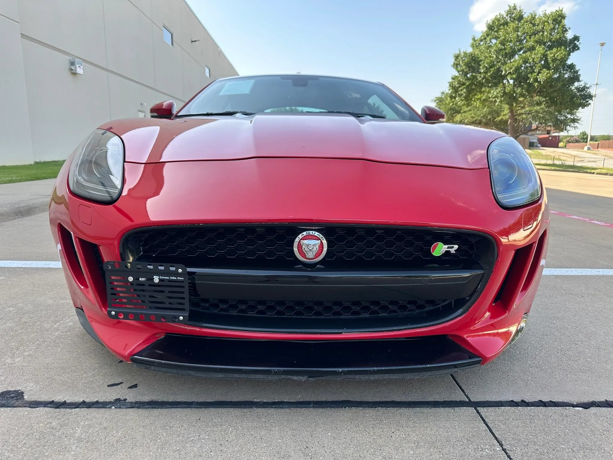 Used 2015 Jaguar F-TYPE R RWD image 3