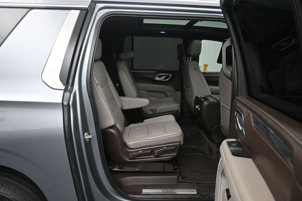 Used 2021 GMC Yukon XL SLT w/ SLT Premium Package AWD/4WD image 54