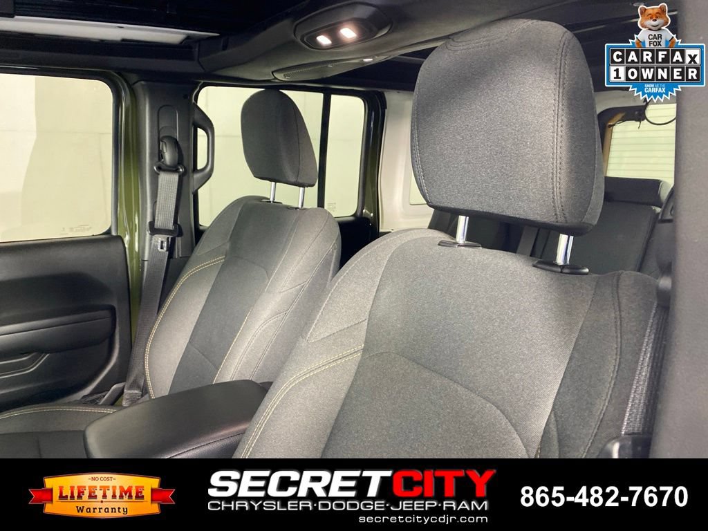 Used 2024 Jeep Wrangler Unlimited AWD/4WD image 10