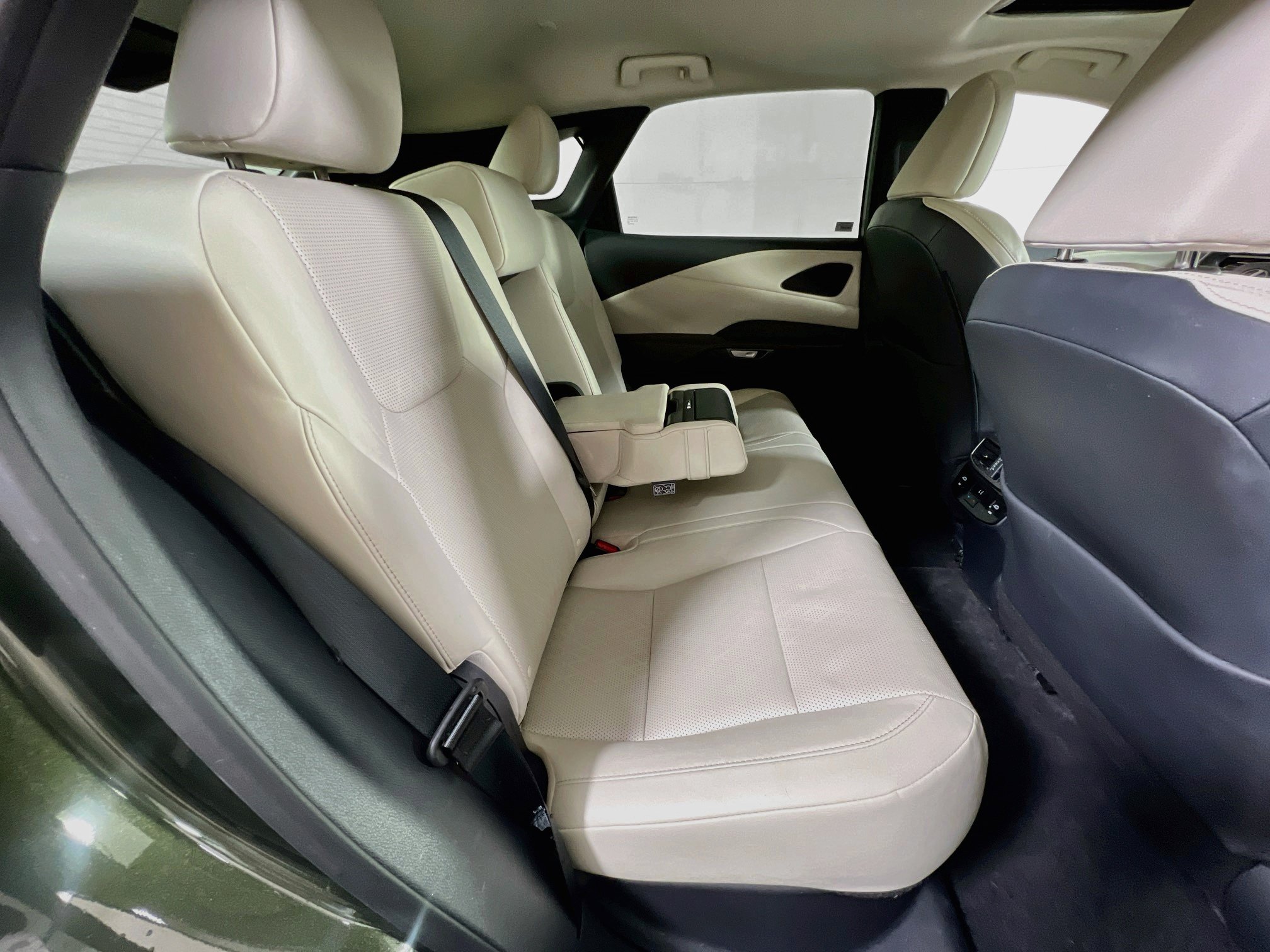 Used 2023 Lexus RX 350 Premium Plus w/ Accessory Package AWD/4WD image 27