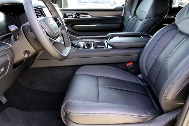 New 2026 Jeep Grand Wagoneer L Summit image 9