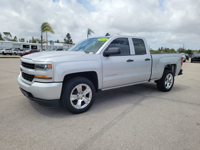 Used 2019 Chevrolet Silverado 1500 Custom w/ Custom Convenience Package image 2