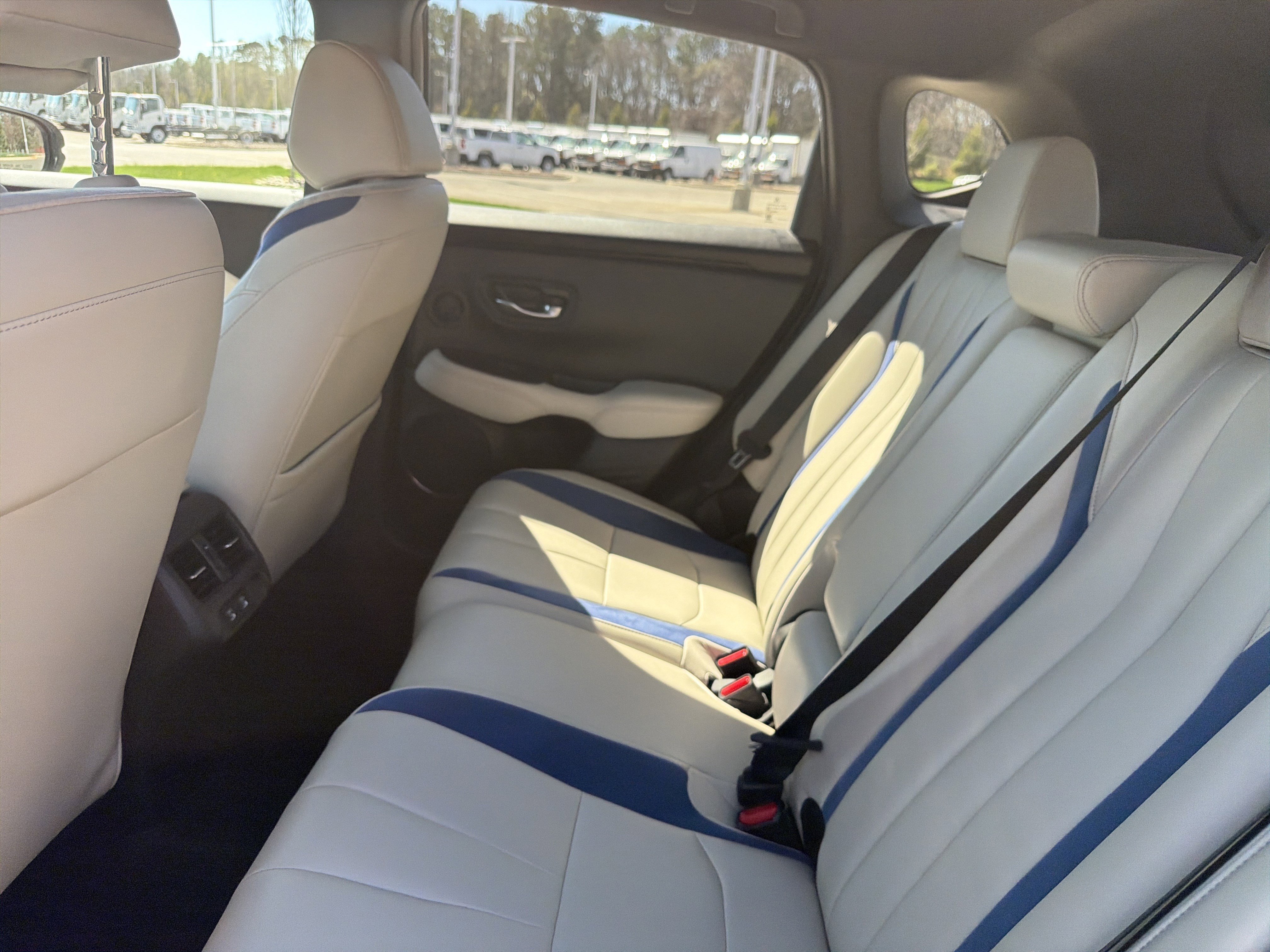 Used 2025 Acura ADX A-Spec image 31