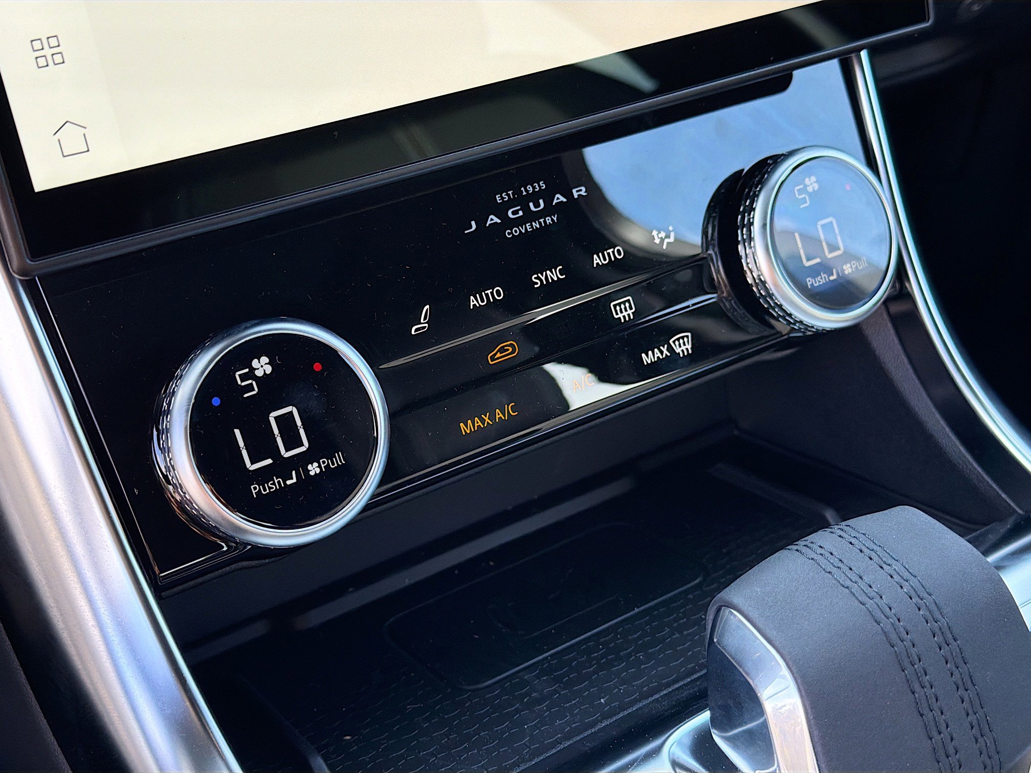 New 2024 Jaguar XF R-Dynamic SE image 36