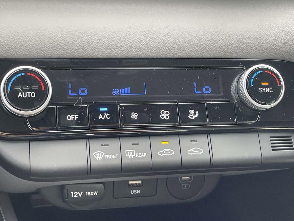 New 2026 Hyundai Elantra Sport FWD image 25