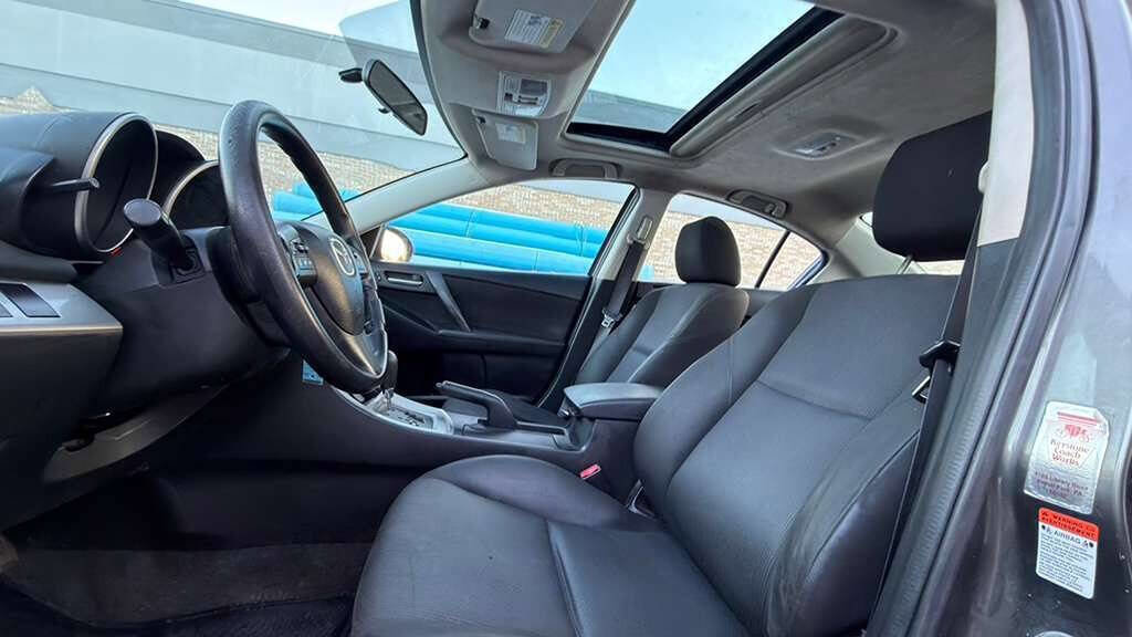 Used 2010 MAZDA MAZDA3 i Touring FWD image 14